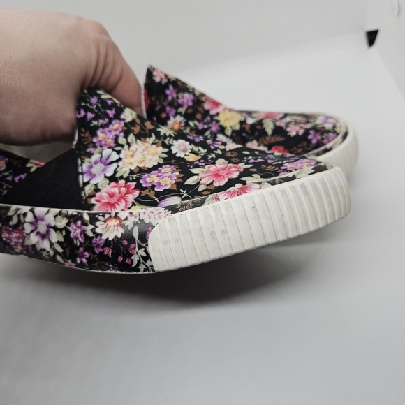 Very G floral slip on sneakers size 7 - Picture 2 of 11